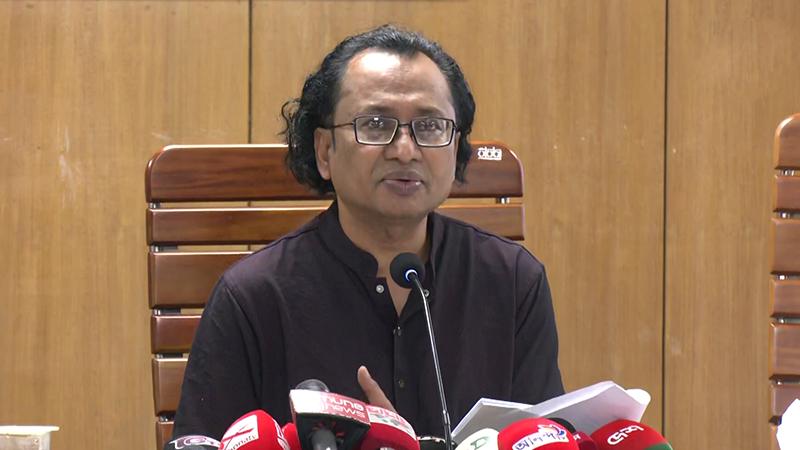 গণমাধ্যমে হাসিনার বক্তব্য প্রচার করলে ব্যবস্থা নেবে সরকার: প্রধানমন্ত্রীর উপদেষ্টা