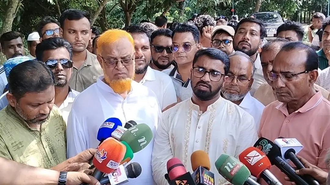 সংযুক্ত ছবি