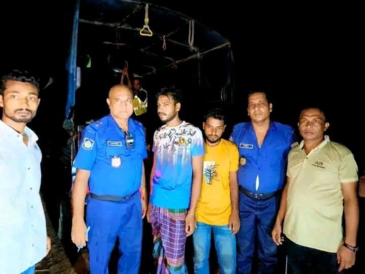 সংযুক্ত ছবি